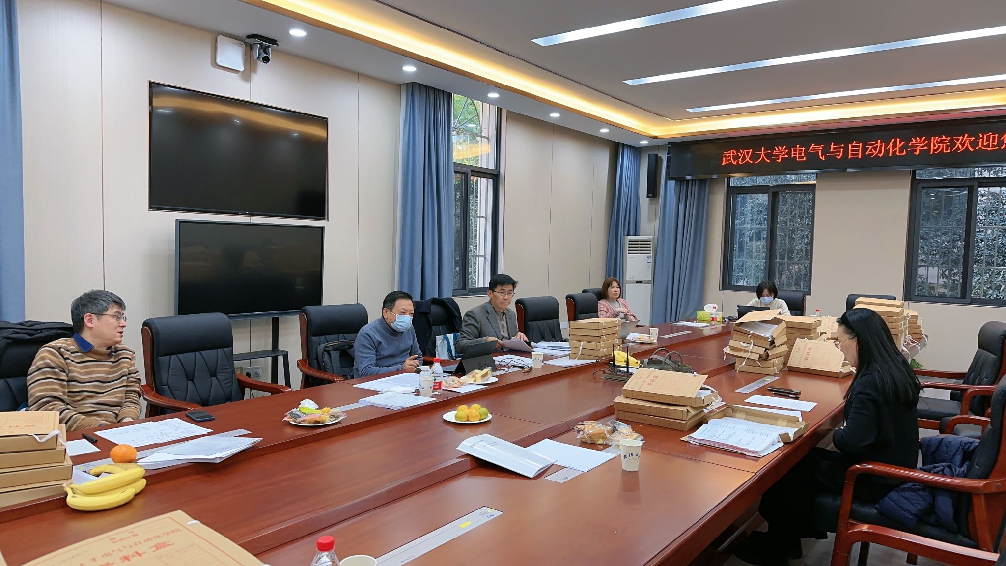 女童脚卡游乐设施长沙县消防“钳”来救援(图1)